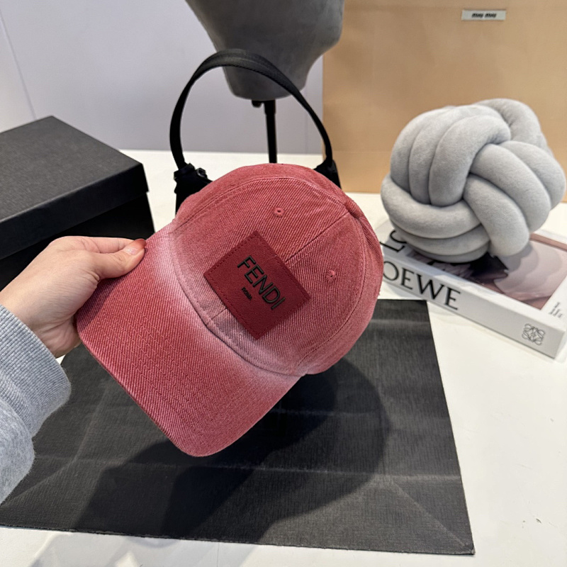 FENDI CAP (17)