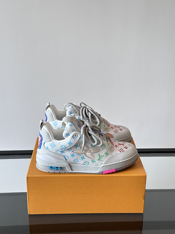 LOUIS VUITTON SNEAKERS (12)
