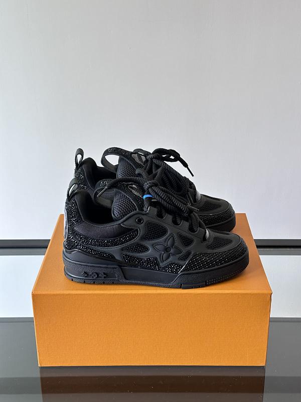 LOUIS VUITTON SNEAKERS (20)