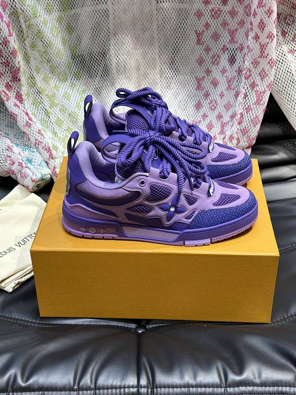 LOUIS VUITTON SNEAKERS (26)