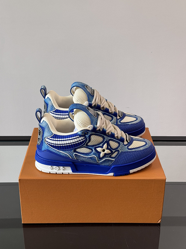 LOUIS VUITTON SNEAKERS (2)