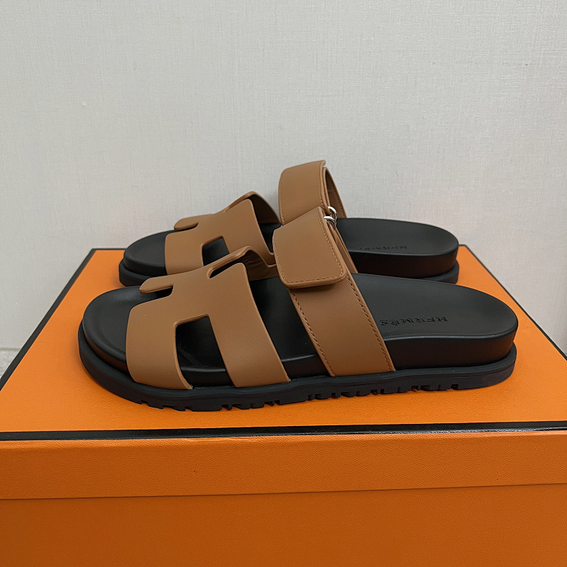 HERMES SNEAKERS (47)