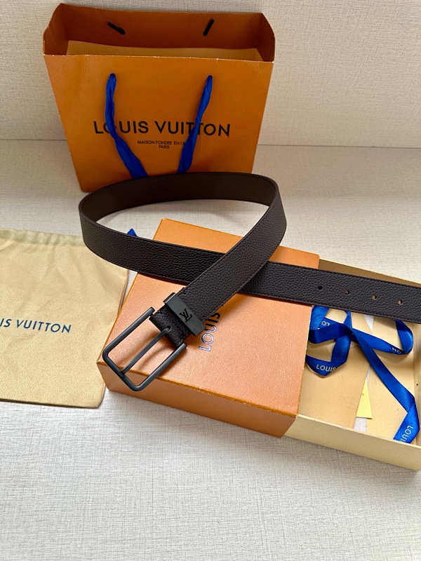 LOUIS VUITTON BELTS (4)