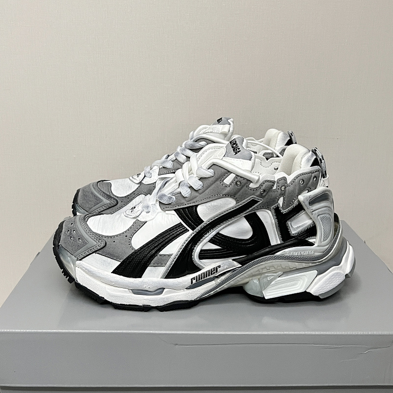 BALENCIAGA RUNNER (11)