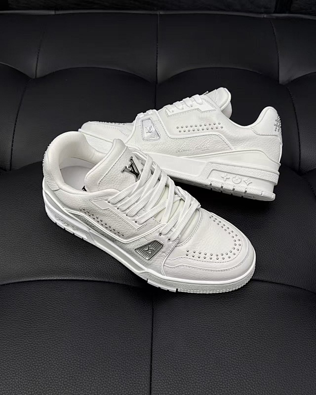 LOUIS VUITTON TRAINER (47)
