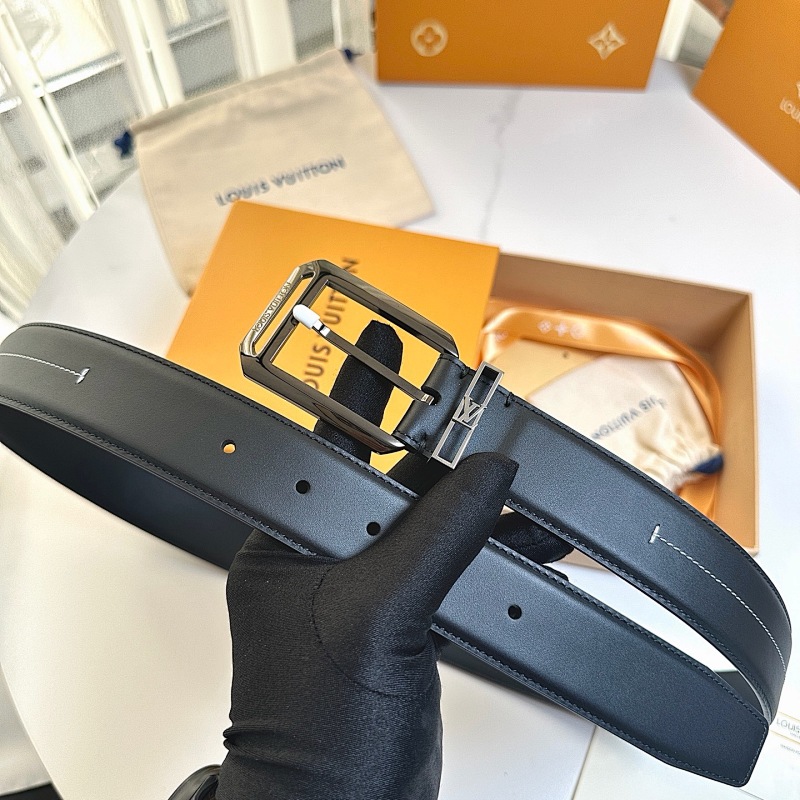 LOUIS VUITTON BELTS (10)