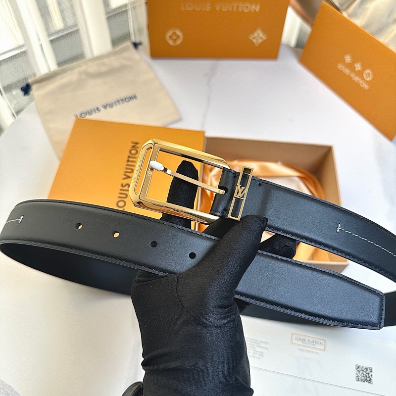LOUIS VUITTON BELTS (11)