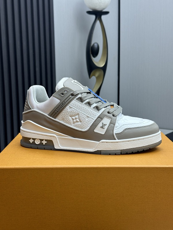 LOUIS VUITTON TRAINER (14)