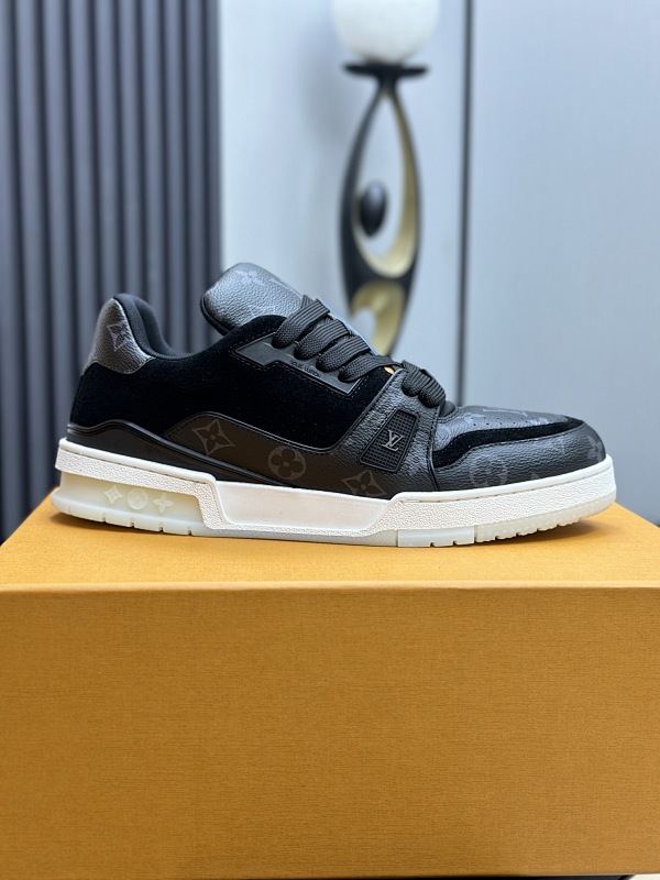 LOUIS VUITTON TRAINER (9)
