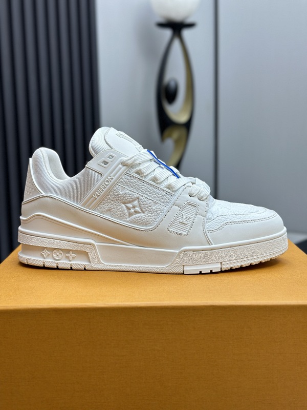 LOUIS VUITTON TRAINER (11)