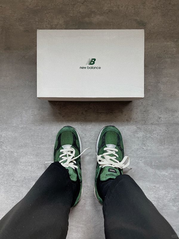 NEW BALANCE NB992 (2)