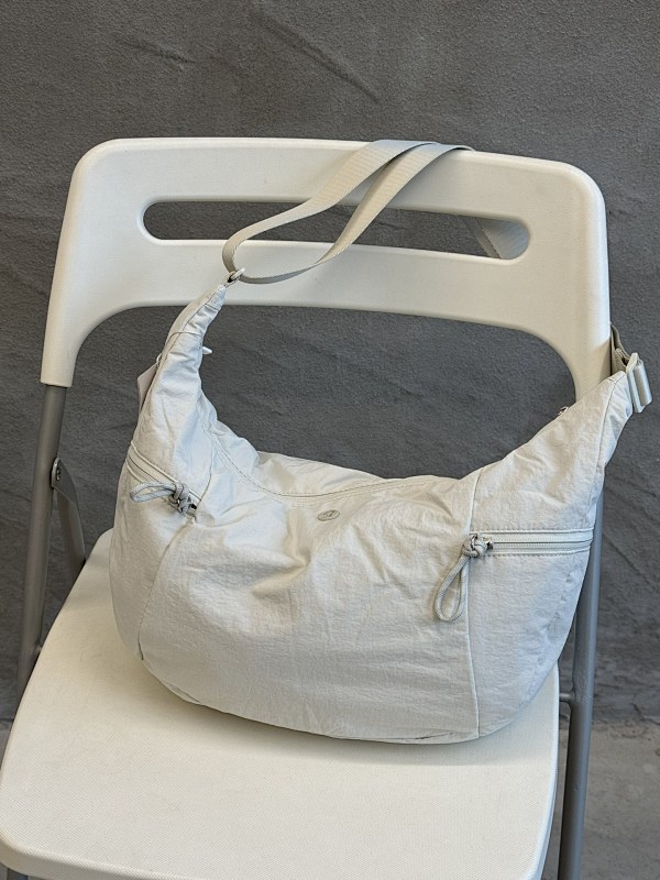 LULULEMON BAGS (10)
