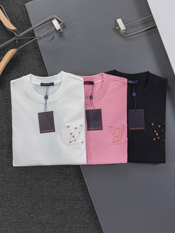 LOUIS VUITTON TSHIRTS (50)
