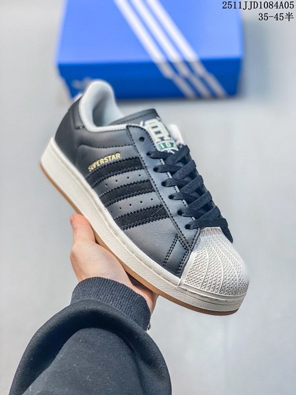 ADIDAS Superstar