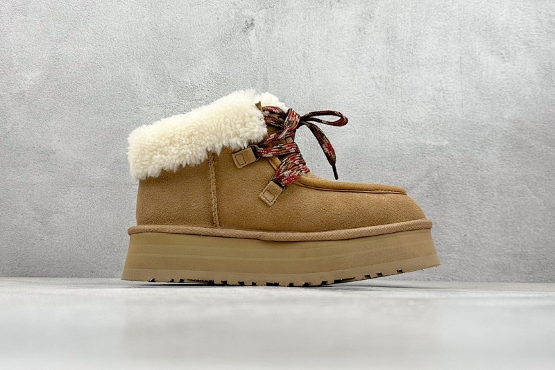UGG Platform Snow Boots (2)