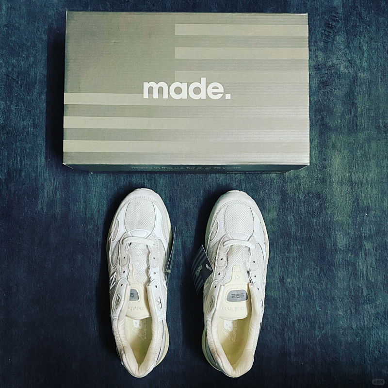 NEW BALANCE NB992 Made