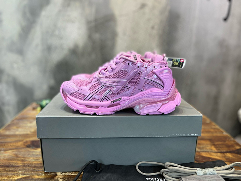 BALENCIAGA Triple S Pink