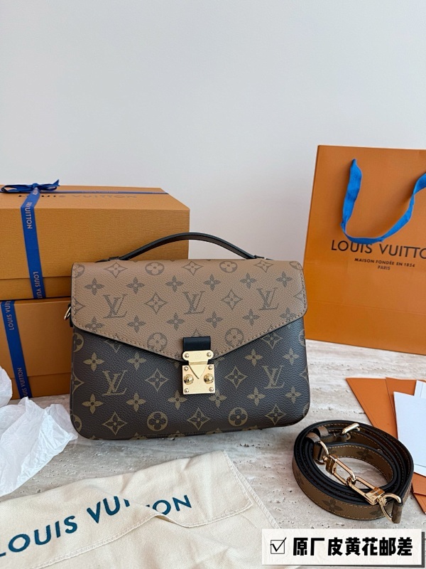 LOUIS VUITTON BAGS (68)
