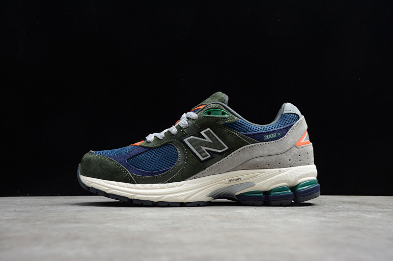 NEW BALANCE NB 2002 Military Green/Navy