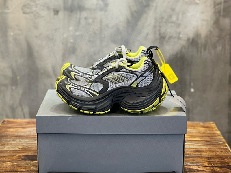 BALENCIAGA SNEAKERS (4)