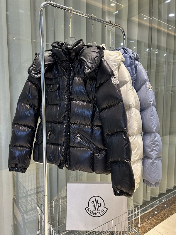 MONCLER PUFFERS (191)
