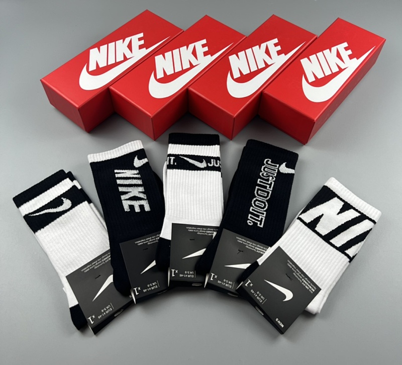 NIKE SOCKS