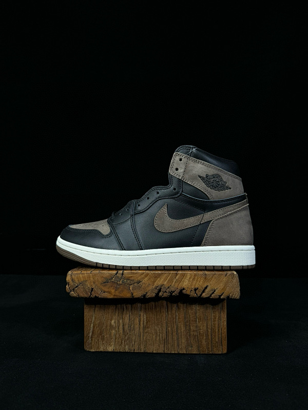 NIKE Air Jordan 1 Retro High OG (9)