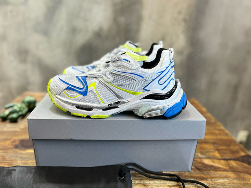 Balenciaga Triple S (14)