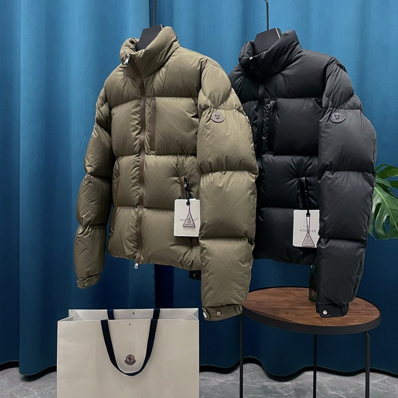 MONCLER PUFFERS (271)