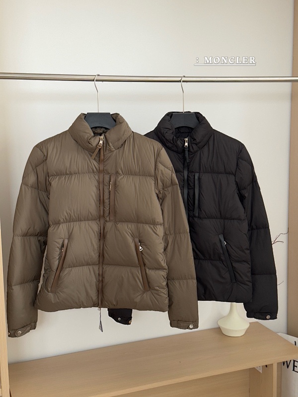 MONCLER PUFFERS (88)
