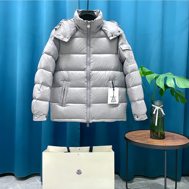 MONCLER PUFFERS (107)