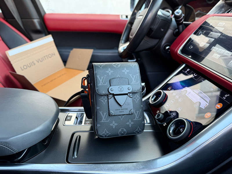 LOUIS VUITTON BAGS (480)