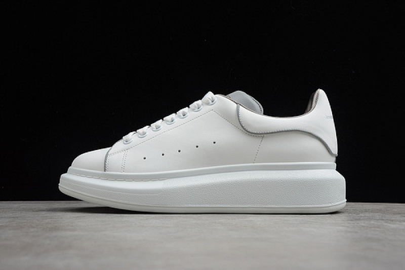 ALEXANDER MCQUEEN Oversized Sneaker