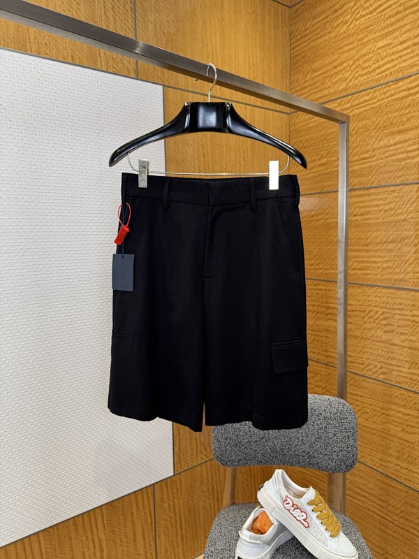 LOUIS VUITTON SHORTS (3)