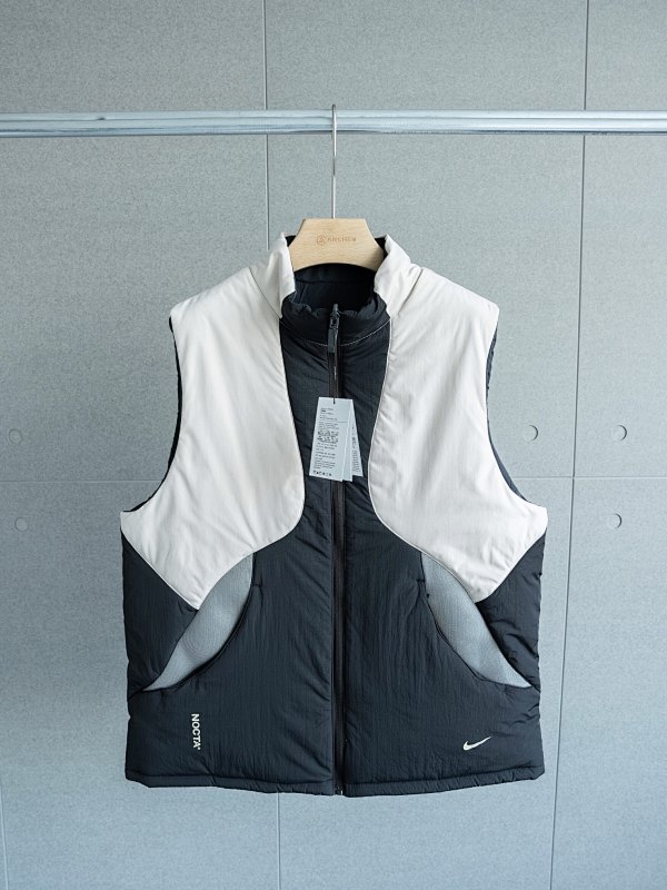 NIKE VESTS