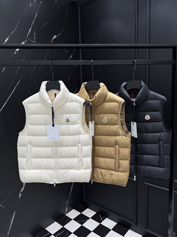 MONCLER VESTS (26)