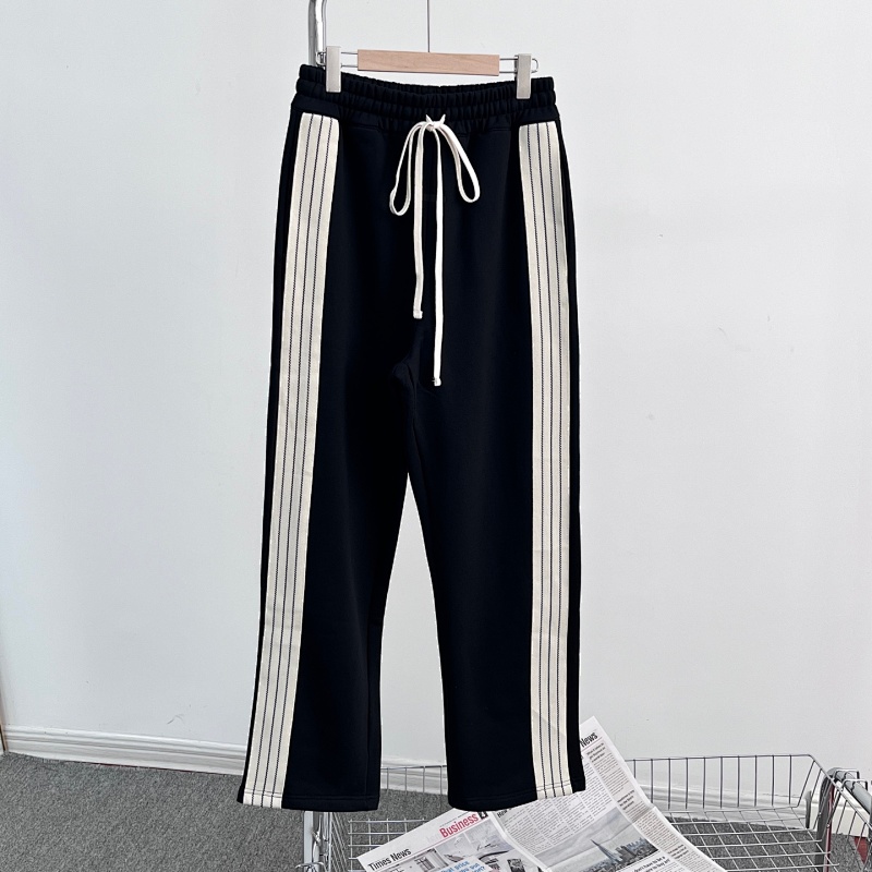 ESSENTIAL SWEATPANTS (23)