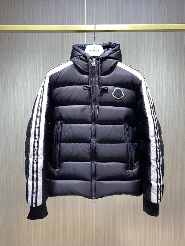 MONCLER PUFFERS (247)