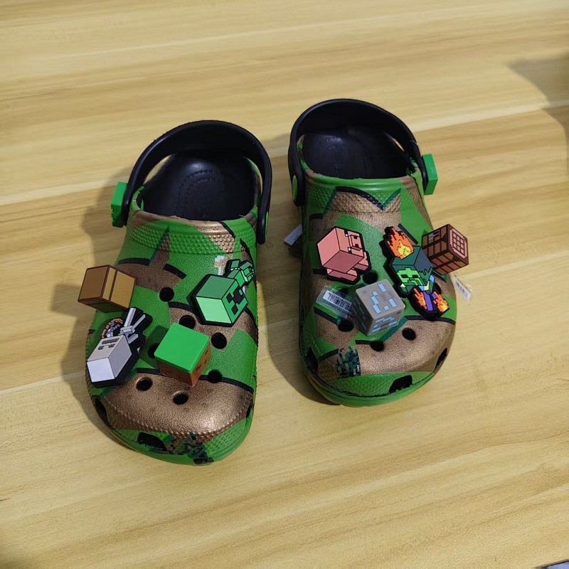 CROCS x Minecraft Clogs