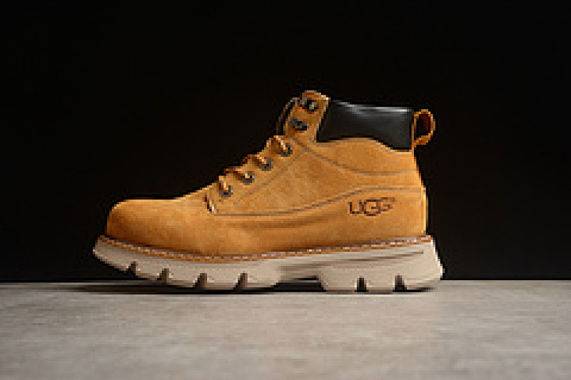 UGG Classic Boot (5)