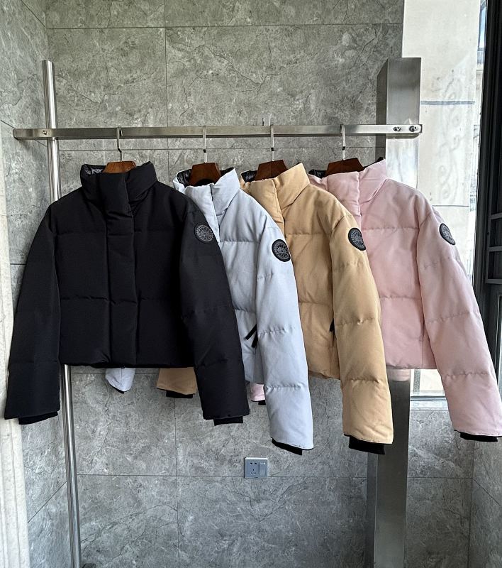 CANADA GOOSE PUFFERS (20)