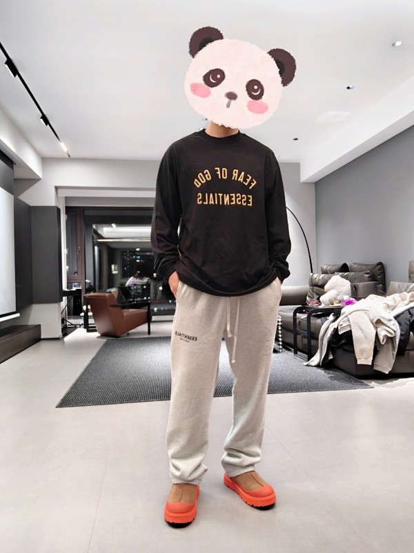 ESSENTIAL LONGSLEEVES (12)