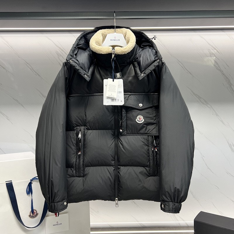 MONCLER PUFFERS (260)