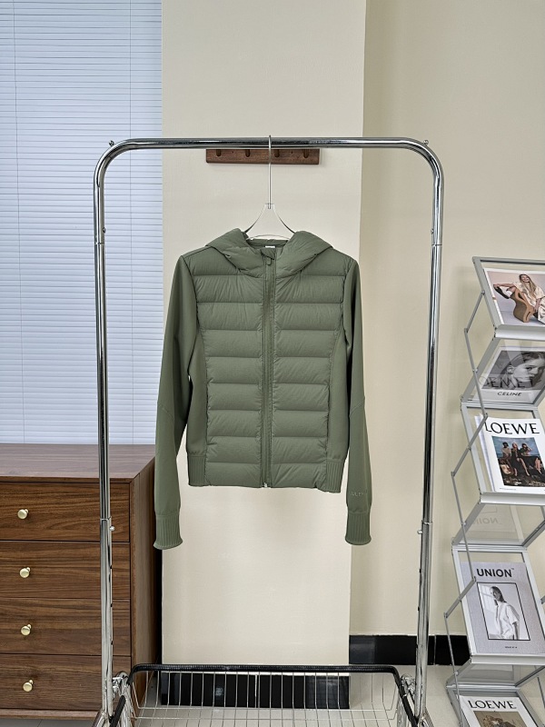 LULULEMON PUFFERS (4)