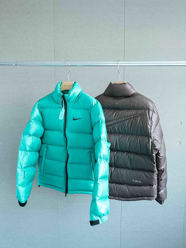 NIKE PUFFERS