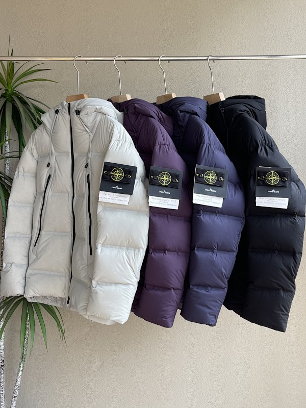 STONE ISLAND PUFFERS (6)