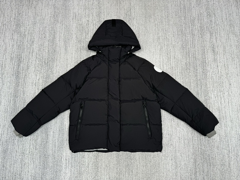 CANADA GOOSE PUFFERS (86)