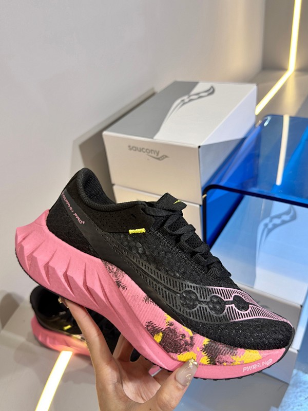 Saucony Endorphin Shift 3