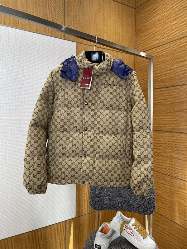 GUCCI PUFFERS (5)