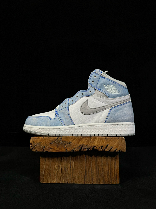 NIKE SNEAKERS (11)